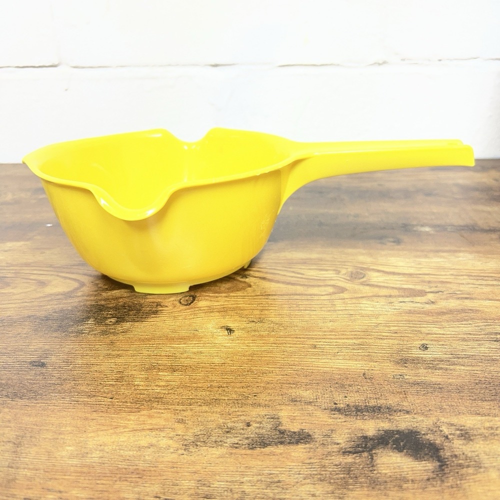 Vintage Rubbermaid Yellow Colander Strainer Long Handle‎ 1980s